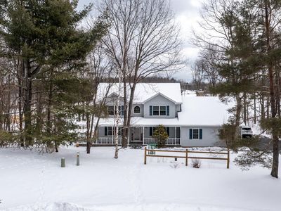 9 Edward Drive, West Sand Lake, NY, 12196