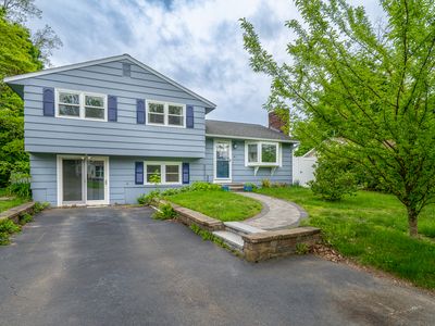 14 Bassett Road, Branford, CT, 06405
