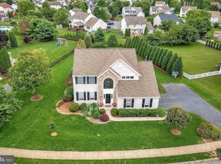 49 Pennwood Dr, Morgantown, PA 19543