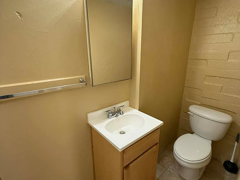 931 N Euclid Ave #216 — Photo 7