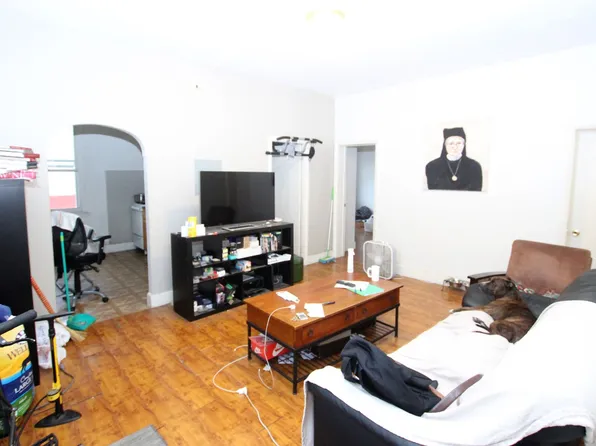 1633 S 6th St, Philadelphia, PA