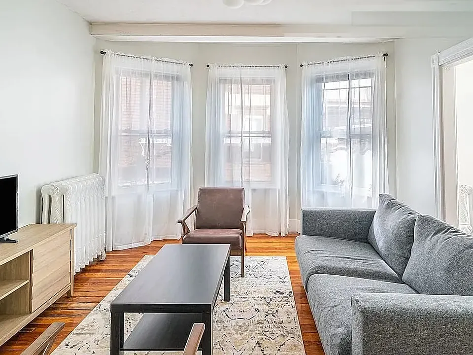 6 Haskell St #1B