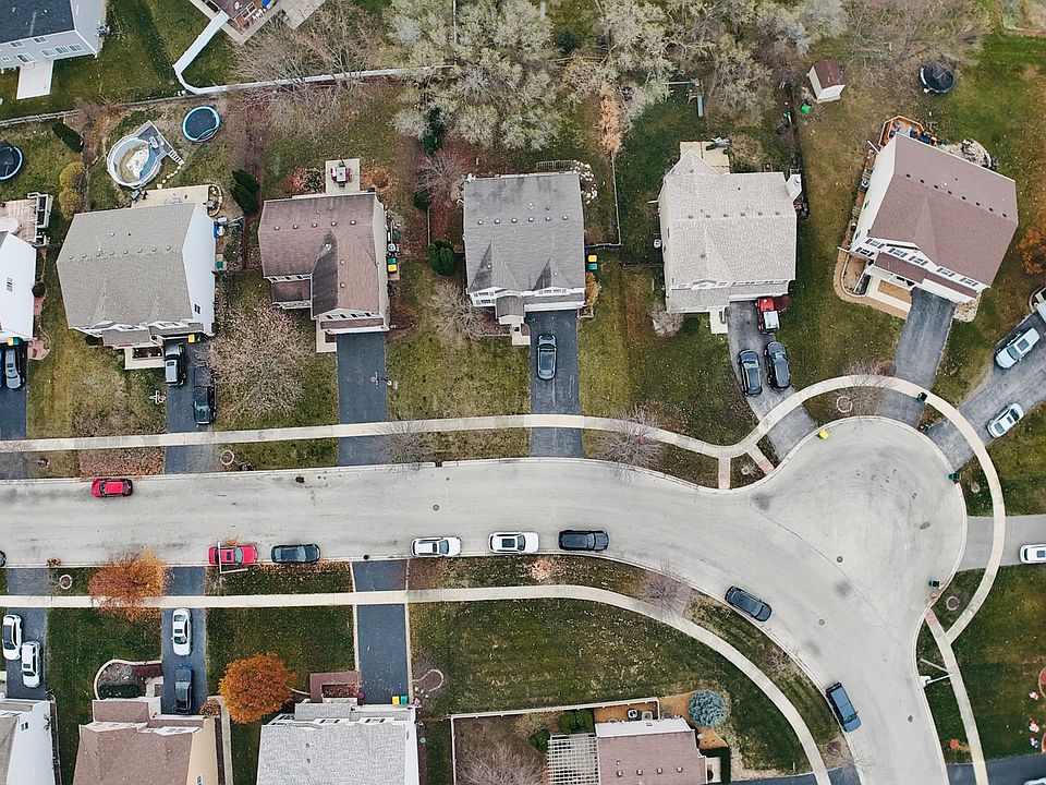 2nd image of 1002 Mountain View Dr