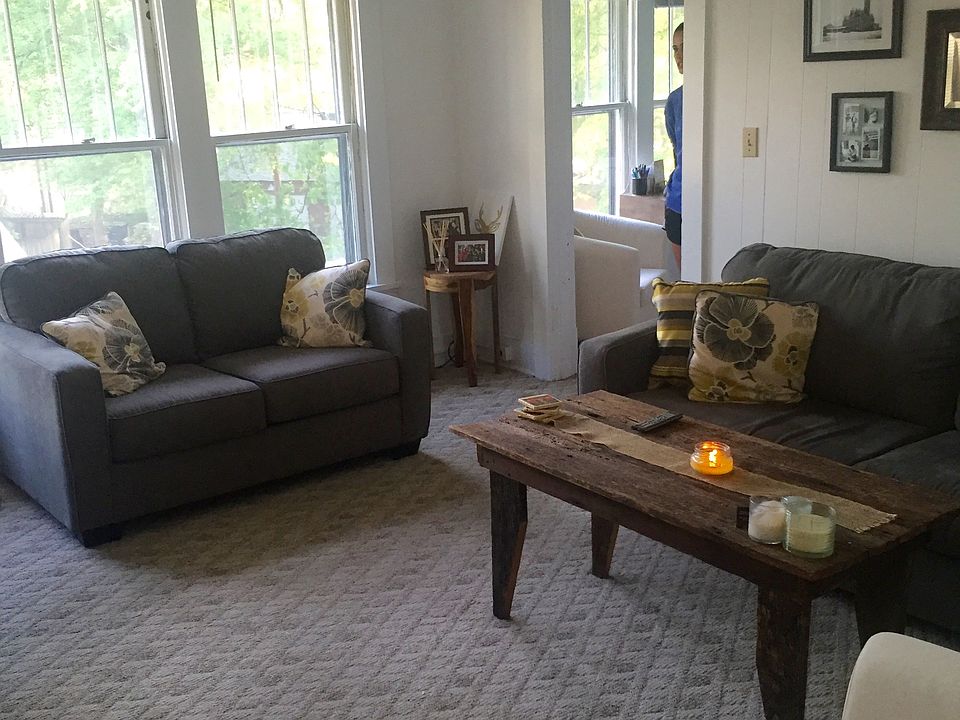 2nd image of 1517 Ashwood Ave