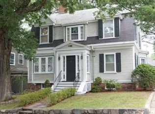 92 Banks Rd, Swampscott, MA 01907