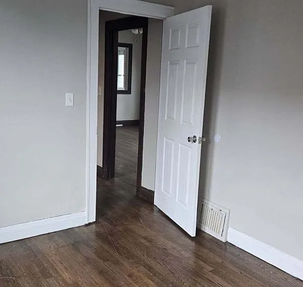 608 Ralston St — Photo 5