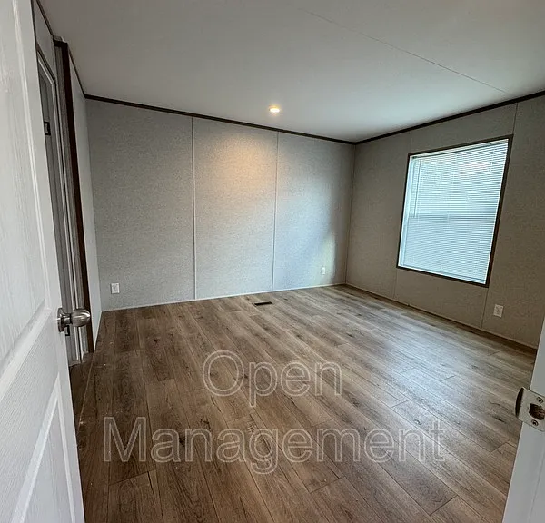 755 N Tratt St #27 — Photo 8