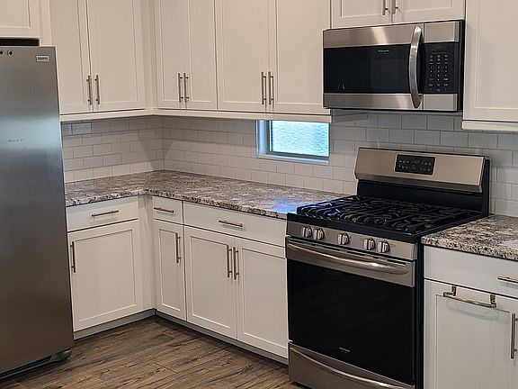 5th image of 9230 W Meadowbrook Ave
