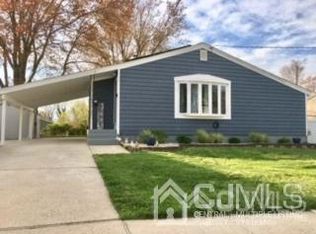 26 Boulevard E, Keyport, NJ 07735