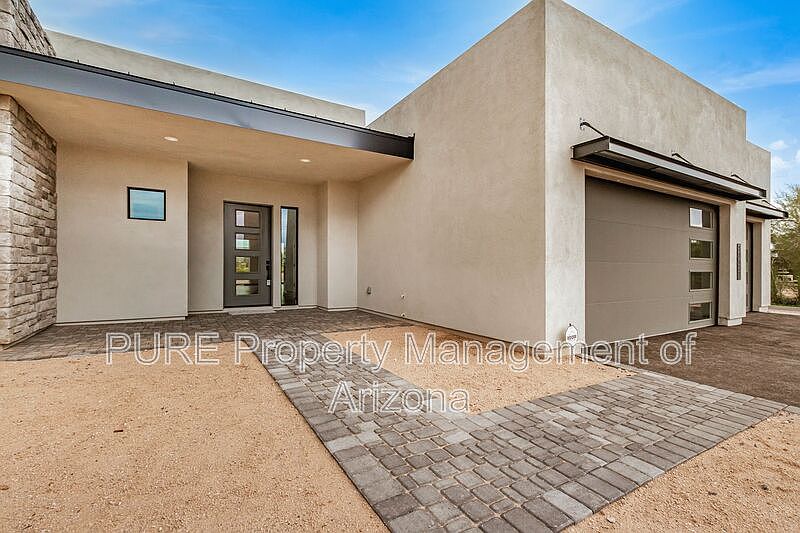 1st image of 28627 N 44th St