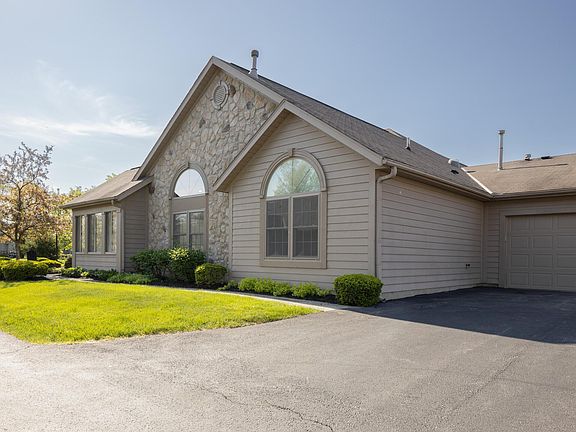 3rd image of 8792 Linksway Dr