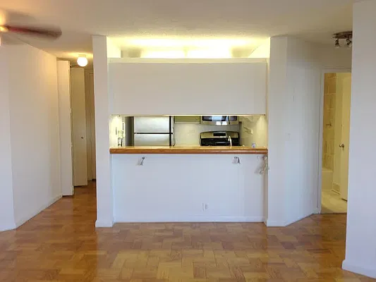 Rented by R New York | media 3