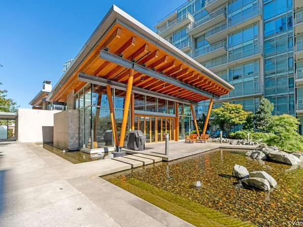 5199 Brighouse Way #206, Richmond, BC V7C 0A7
