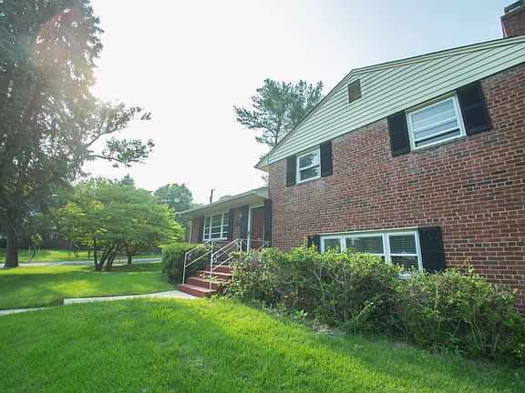 4th image of 12220 Hunters Ln