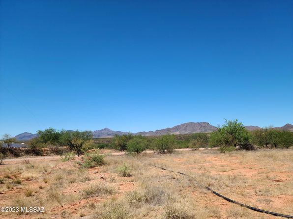 8 W Whitehead Ln, Amado, AZ 85645