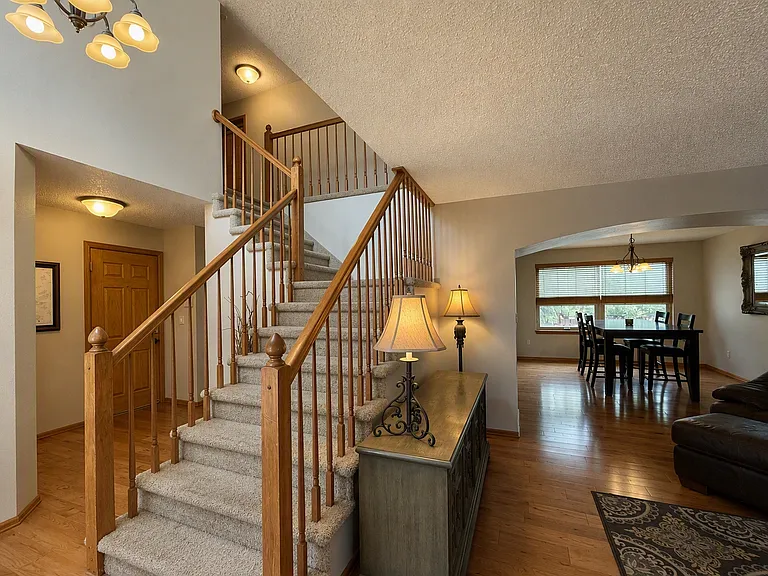 15425 Holbein Dr — Photo 3