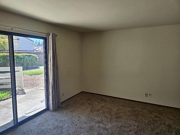 3rd image of 2423 McBride Ln #1