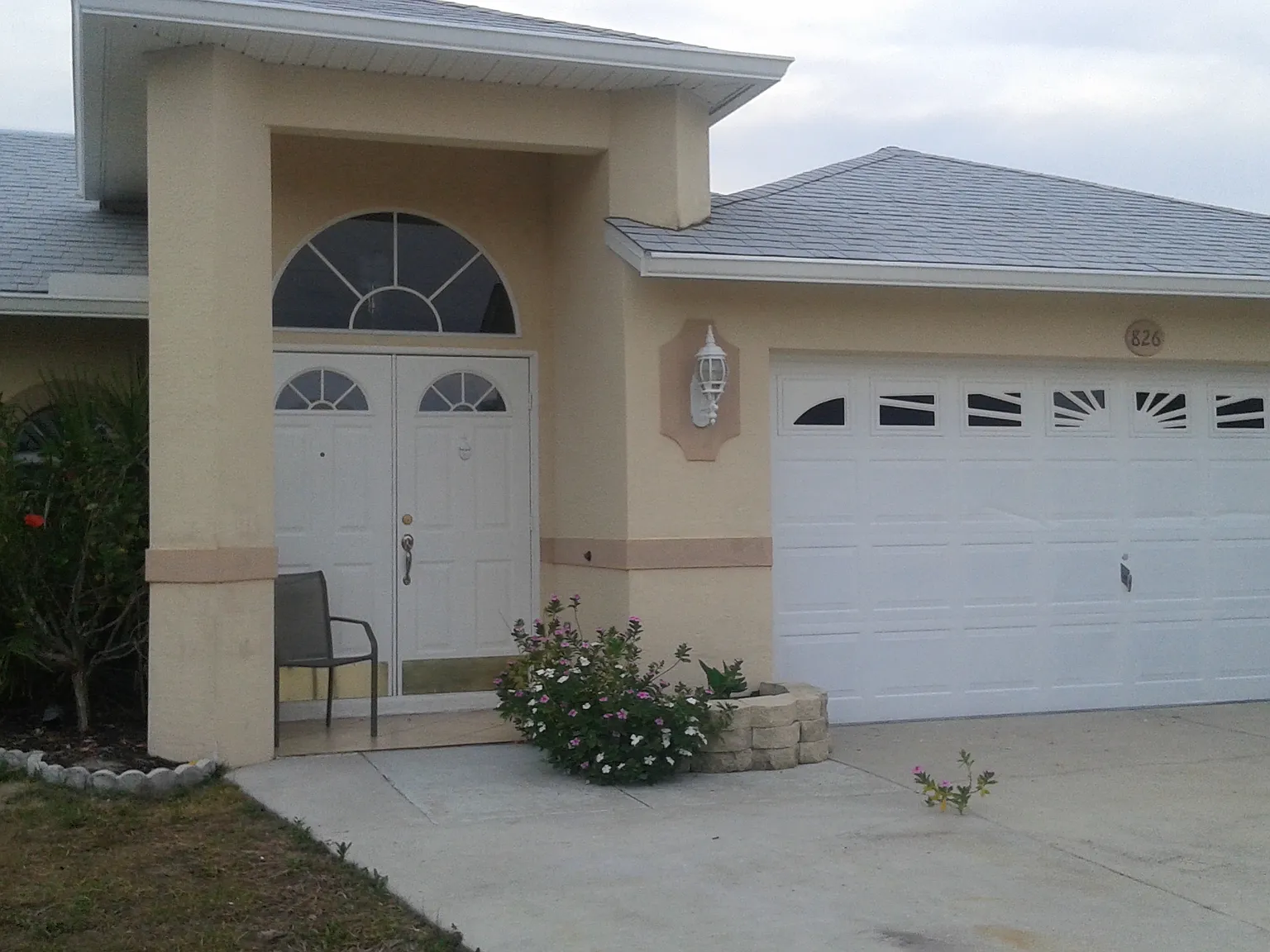 3 bed, 1700 sqft, $2,100 — Photo 2