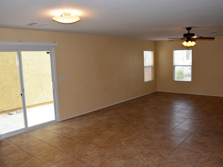9920 Turquoise Glass Ct — Photo 12