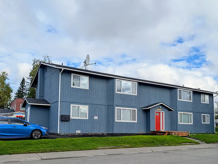 3921 Peterkin Ave #3 — Photo 8