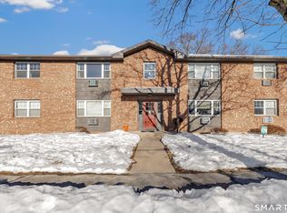 100 Silliman St APT 1B, Fairfield, CT 06824