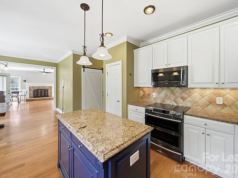 7107 Nesbit Rd — Photo 18