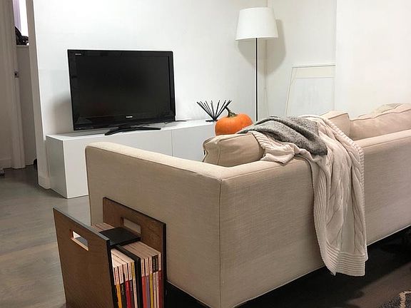 2nd image of 59 Halsey St #4