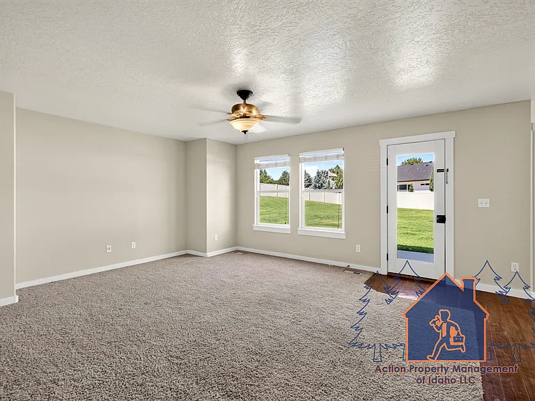 3170 N Lancer Ave — Photo 11