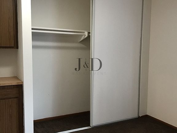 4th image of 4260 44th St APT 216