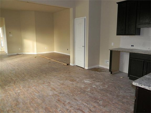 4th image of 802 Heatherton Hill Ln