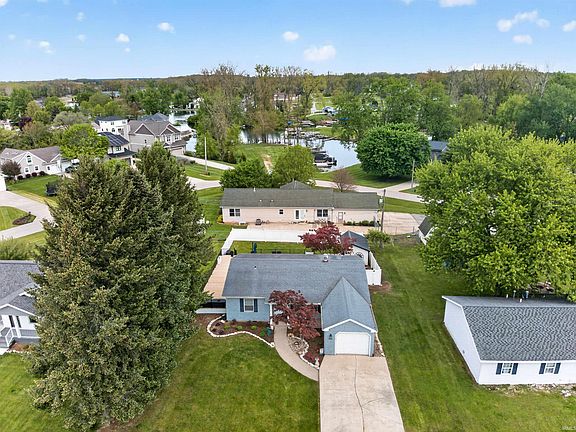 2nd image of 9202 E Lilac Ln