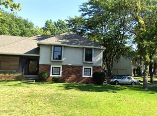 12001 Aberdeen Rd, Leawood, KS 66209