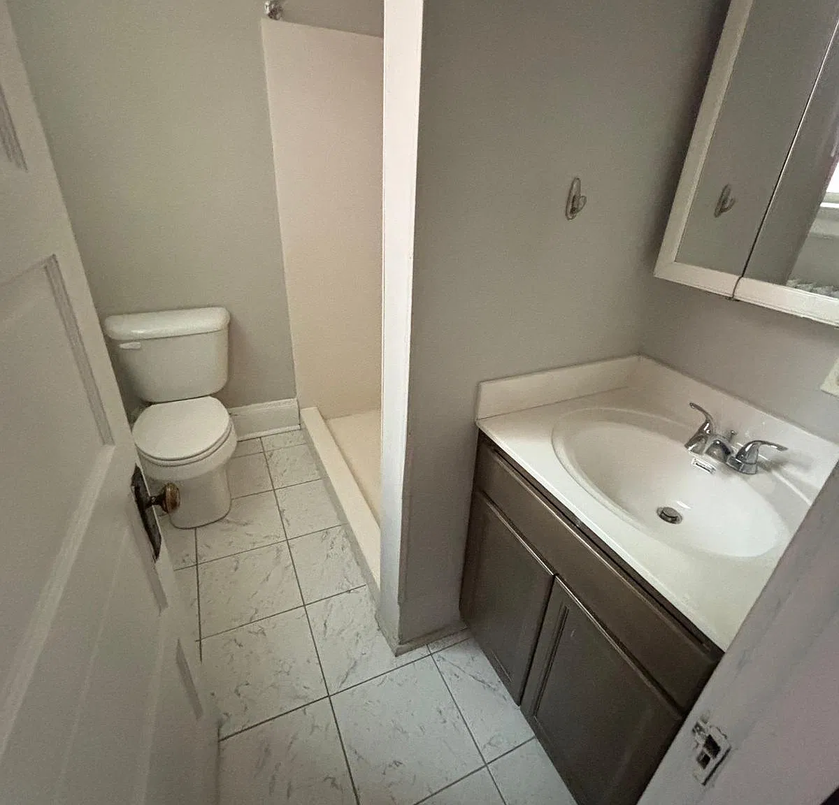 2902 Short Vine St — Photo 4