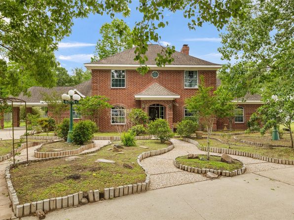 106 River Oaks Dr