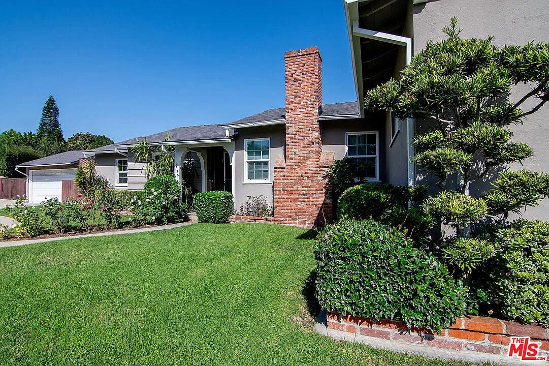3 bed, 2.0 bath, 1367 sqft, $5,500 — Photo 3