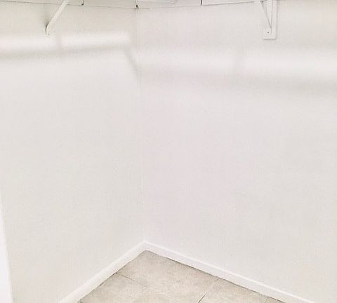 Master closet left side