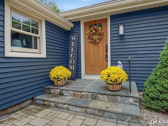 4th image of 44 Brookmoor Road