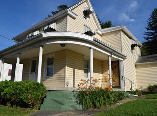 1422 Trevorton Rd, Coal Township, PA 17866