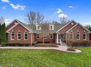 66020 Wolcott Rd, Ray, MI 48096