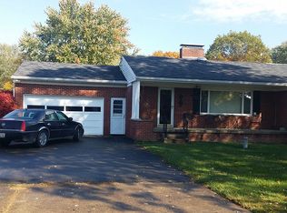 370 Forest Dr, Springfield, OH 45505