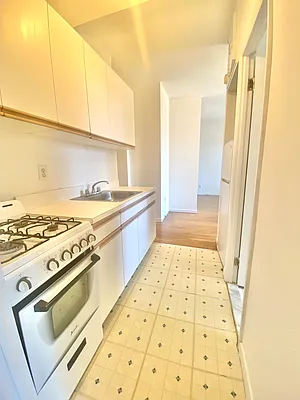 Rented by Corcoran | media 17