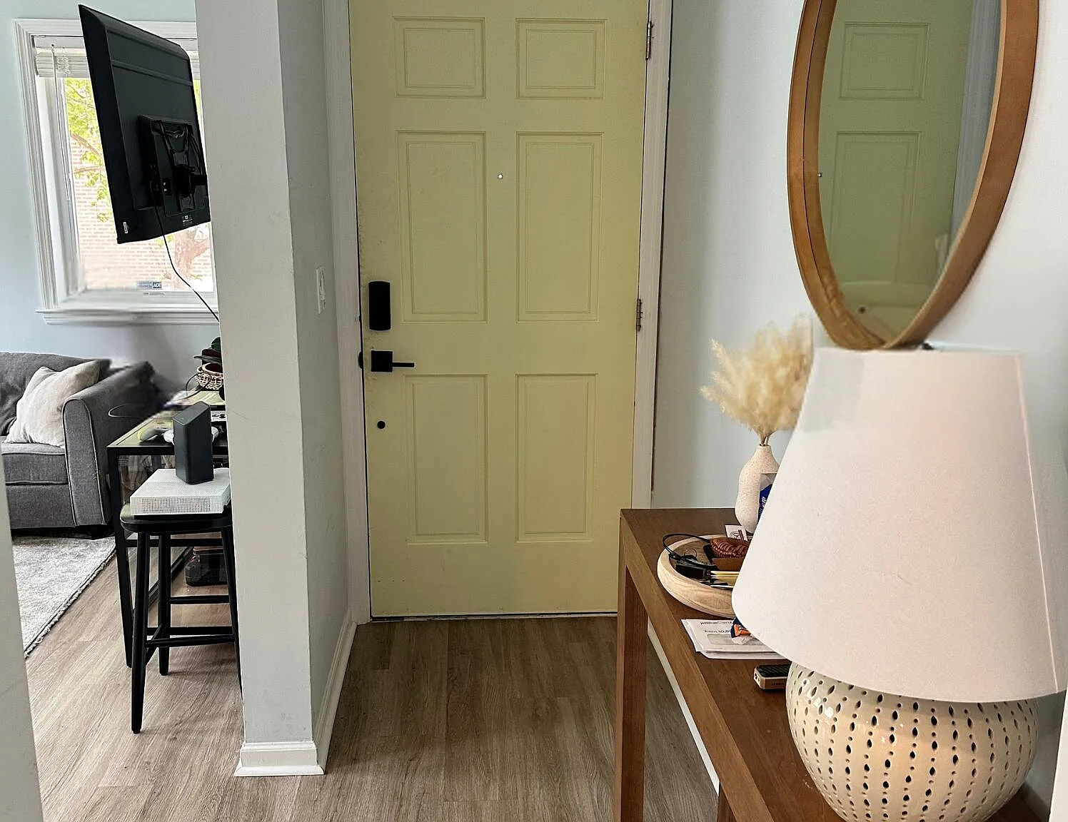 3 bed, 2.5 bath, 1337 sqft, $4,200 — Photo 3
