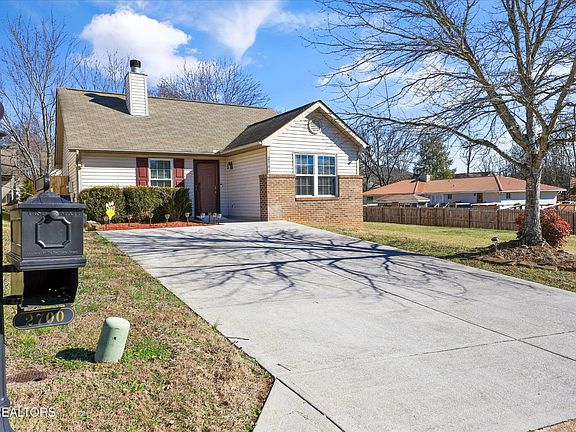 3rd image of 2700 Glacier Way