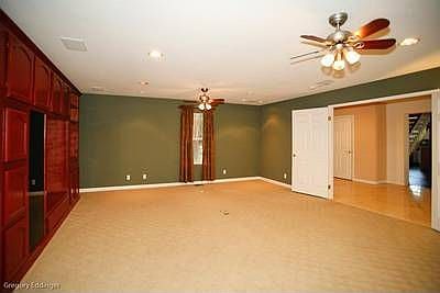 4th image of 370 Klamath Dr
