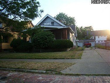 1st image of 2920 E 114th St