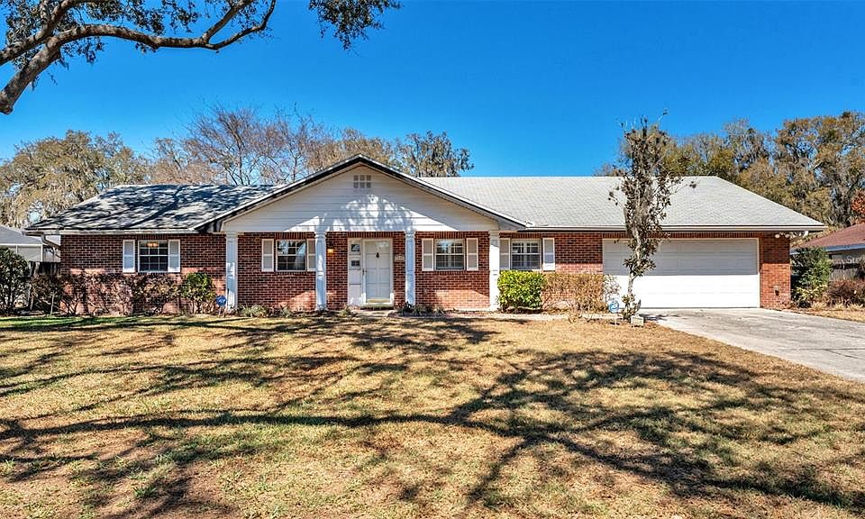 1st image of 1220 Spring Ct