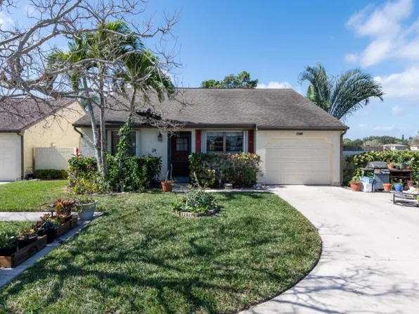 2389 SE Breckenridge Circle, Port St Lucie, FL 34952