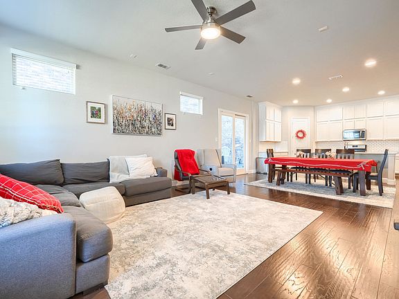 4th image of 1436 Pebble Way