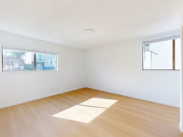 2031 Castro St #22 — Photo 6