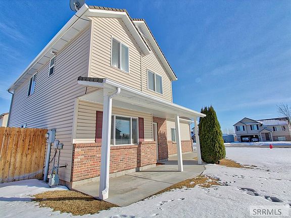 3rd image of 1110 N Drystone Dr
